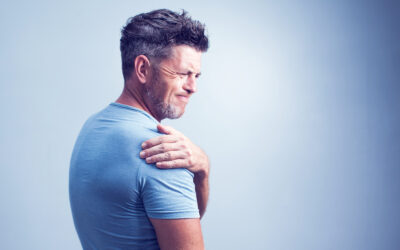 When Should I See a Shoulder Specialist For My Rotator Cuff Pain?